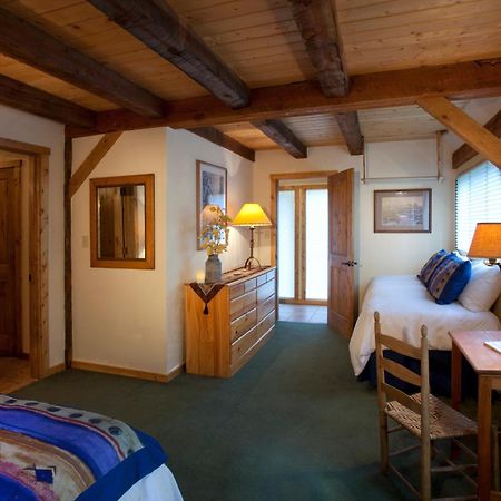 Cottam'S Lodge By Alpine Village Suites Taos Ski Valley Oda fotoğraf